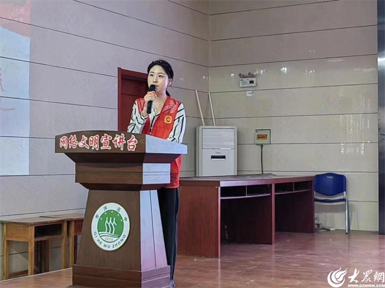 美德信用 见贤思齐丨齐河县委党校"红色故事"宣讲走进齐河五中